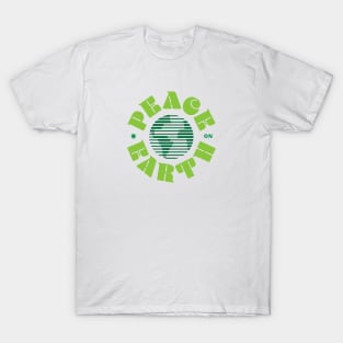 PEACE ON EARTH - Cool Font Retro Design in Green - Good Christmas Gift T-Shirt